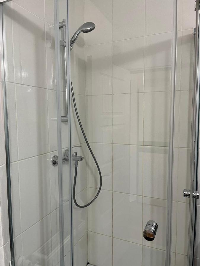 Tranzzzit Airport Apartment 奥托佩尼 外观 照片