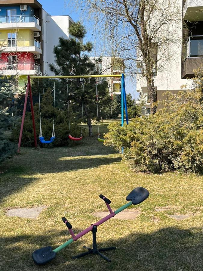 Tranzzzit Airport Apartment 奥托佩尼 外观 照片