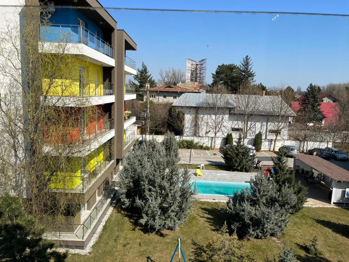 Tranzzzit Airport Apartment 奥托佩尼 外观 照片
