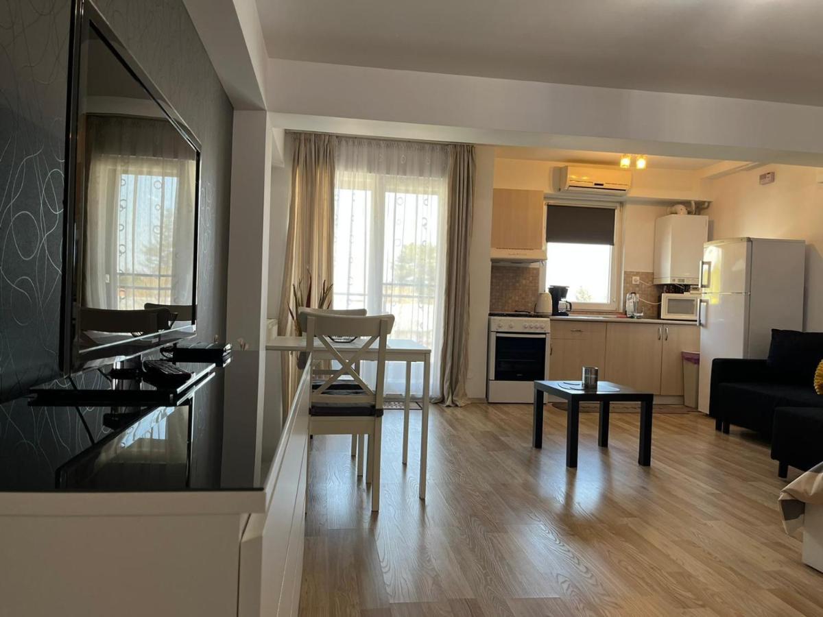 Tranzzzit Airport Apartment 奥托佩尼 外观 照片